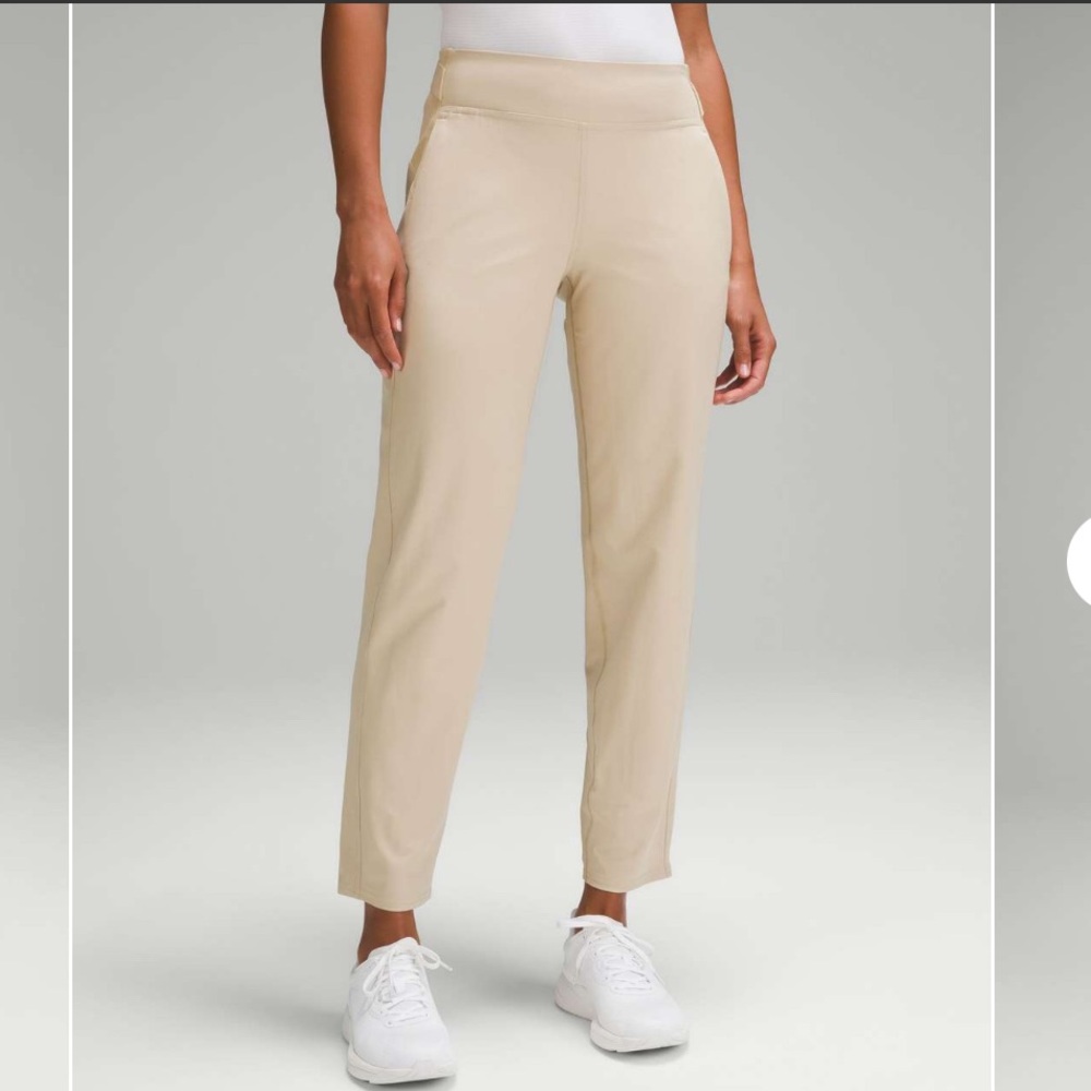 Lululemon Warpstreme Multi-Pocket Mid-Rise Golf Pant 28"
Trench